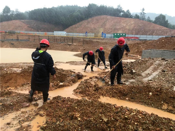 災后清理快速到位，重點項目及時復工——城投集團快速應(yīng)對災情