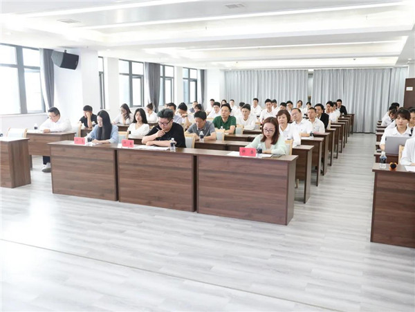 城投集團舉辦“展現(xiàn)青年風采，奉獻青春力量”主題演講比賽